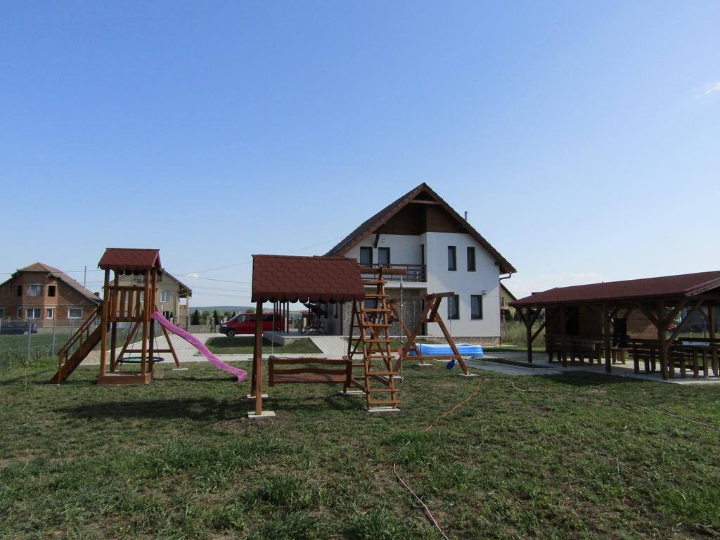 Pensiunea Soli Deo Gloria Sarmasag Exterior foto