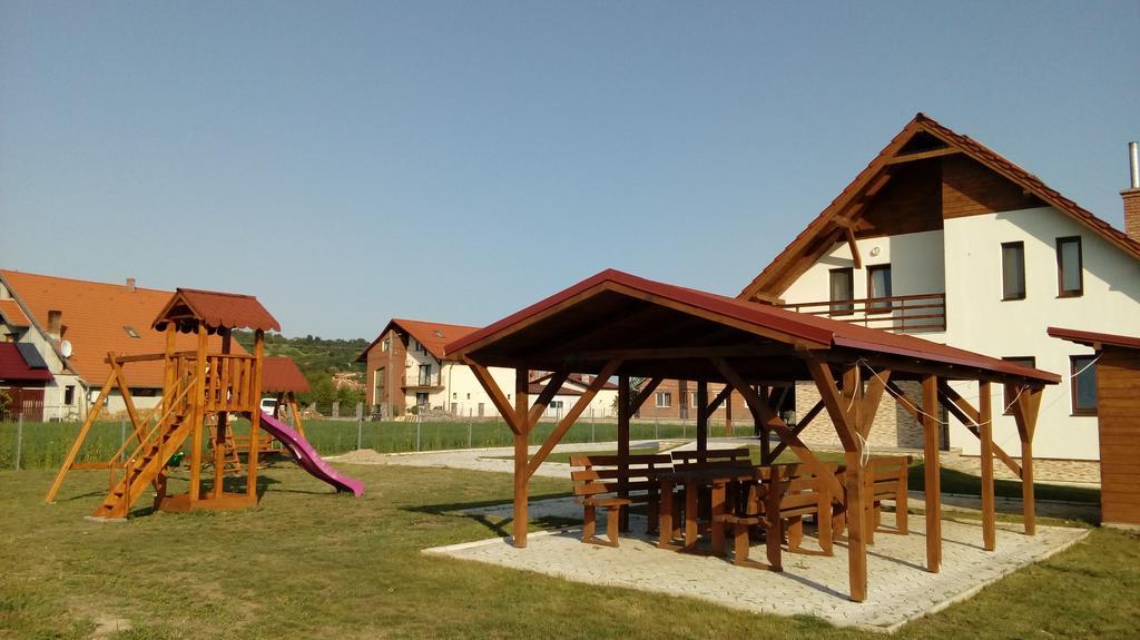 Pensiunea Soli Deo Gloria Sarmasag Exterior foto